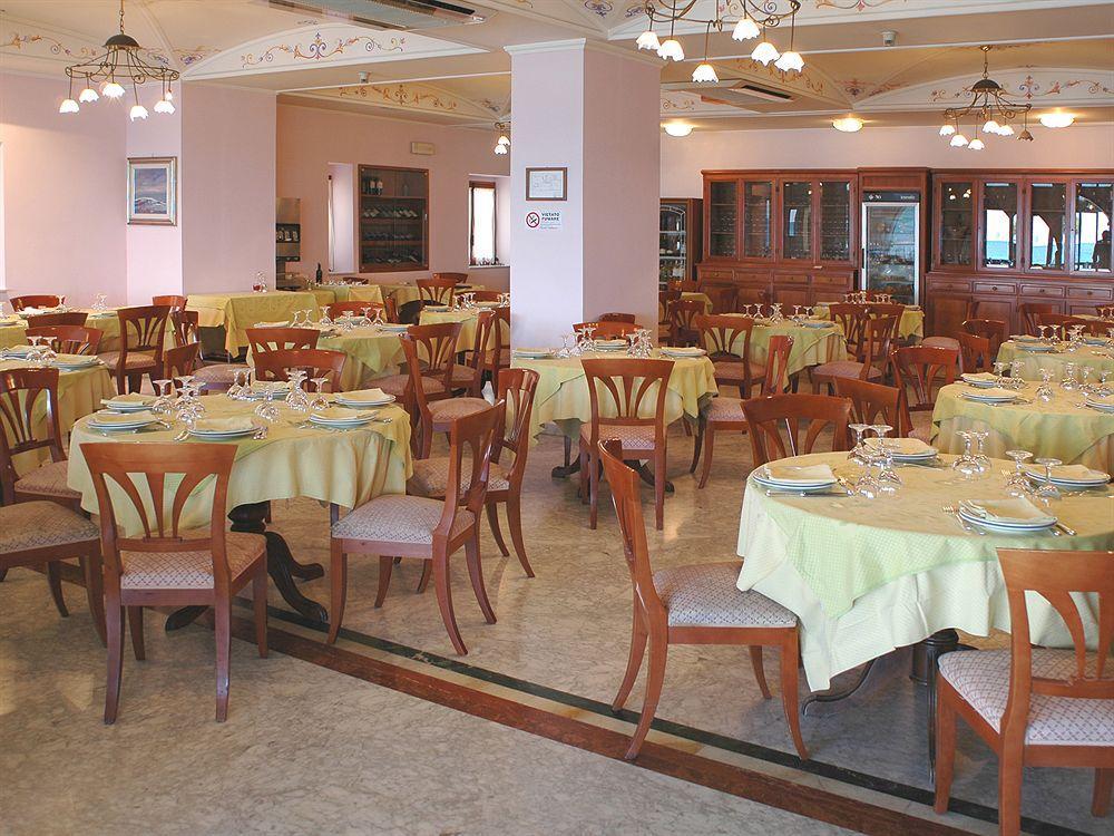 Hotel Il Mulino Capo dʼOrlando Exterior foto