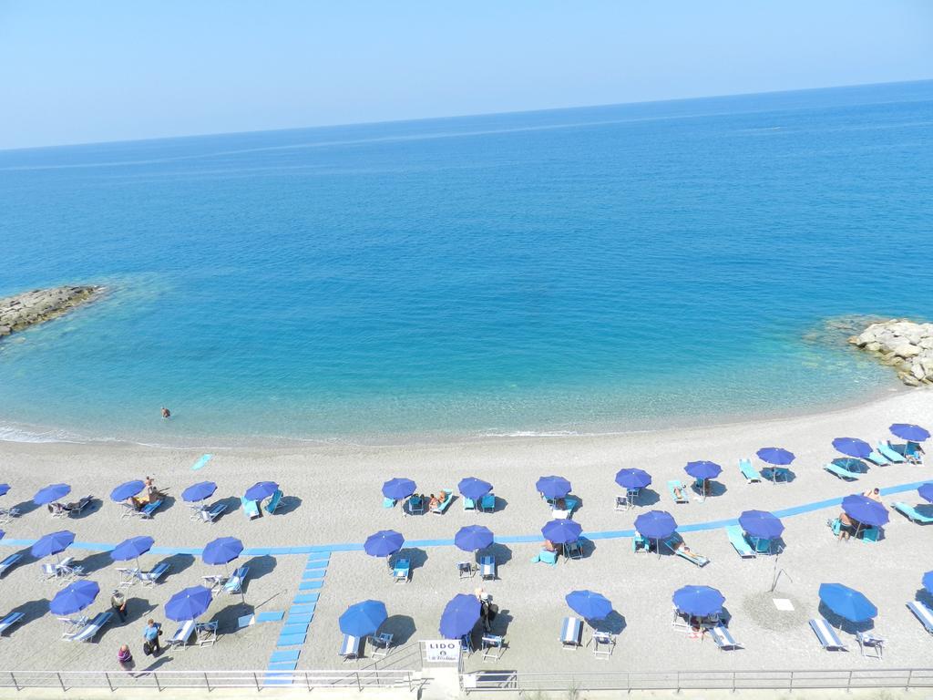 Hotel Il Mulino Capo dʼOrlando Exterior foto